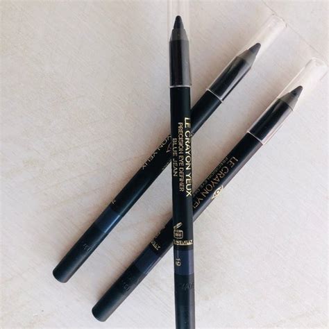 chanel le crayon yeux blue jean|Chanel black jade eyeliner.